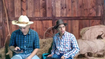 Boys_Bi  05-12-2021 video lips